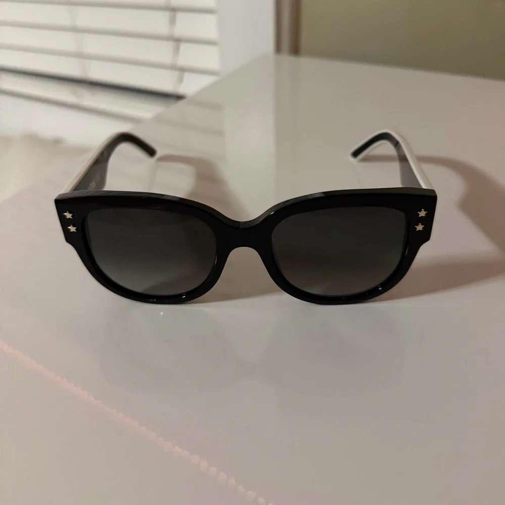 Women’s Christian Dior Sunglasses - Picture 2 of 4
